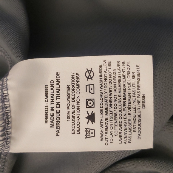 NWT Nike Gray and Black Dri-FIT Swoosh Fly Tank Top Size S - Picture 9 of 9